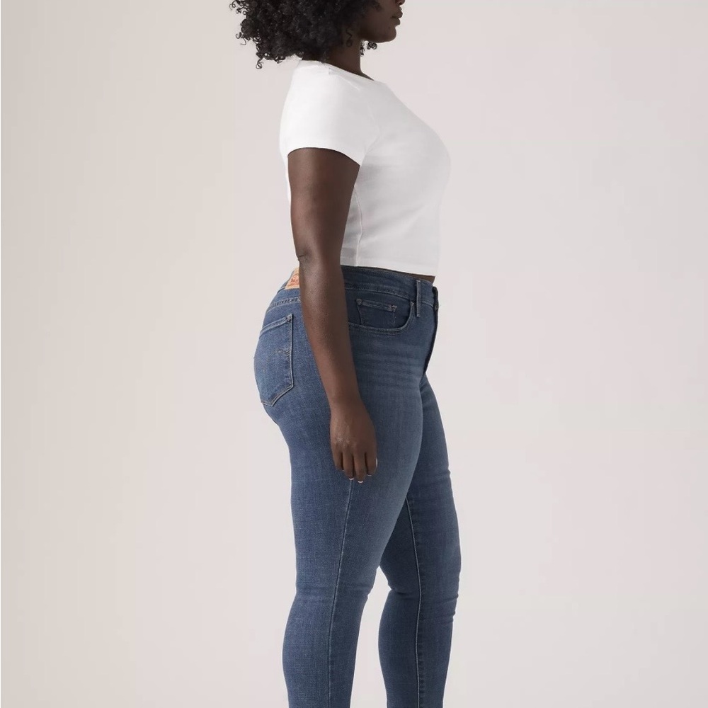 Classic Blue Women's Jeans - Picture 3 of 10